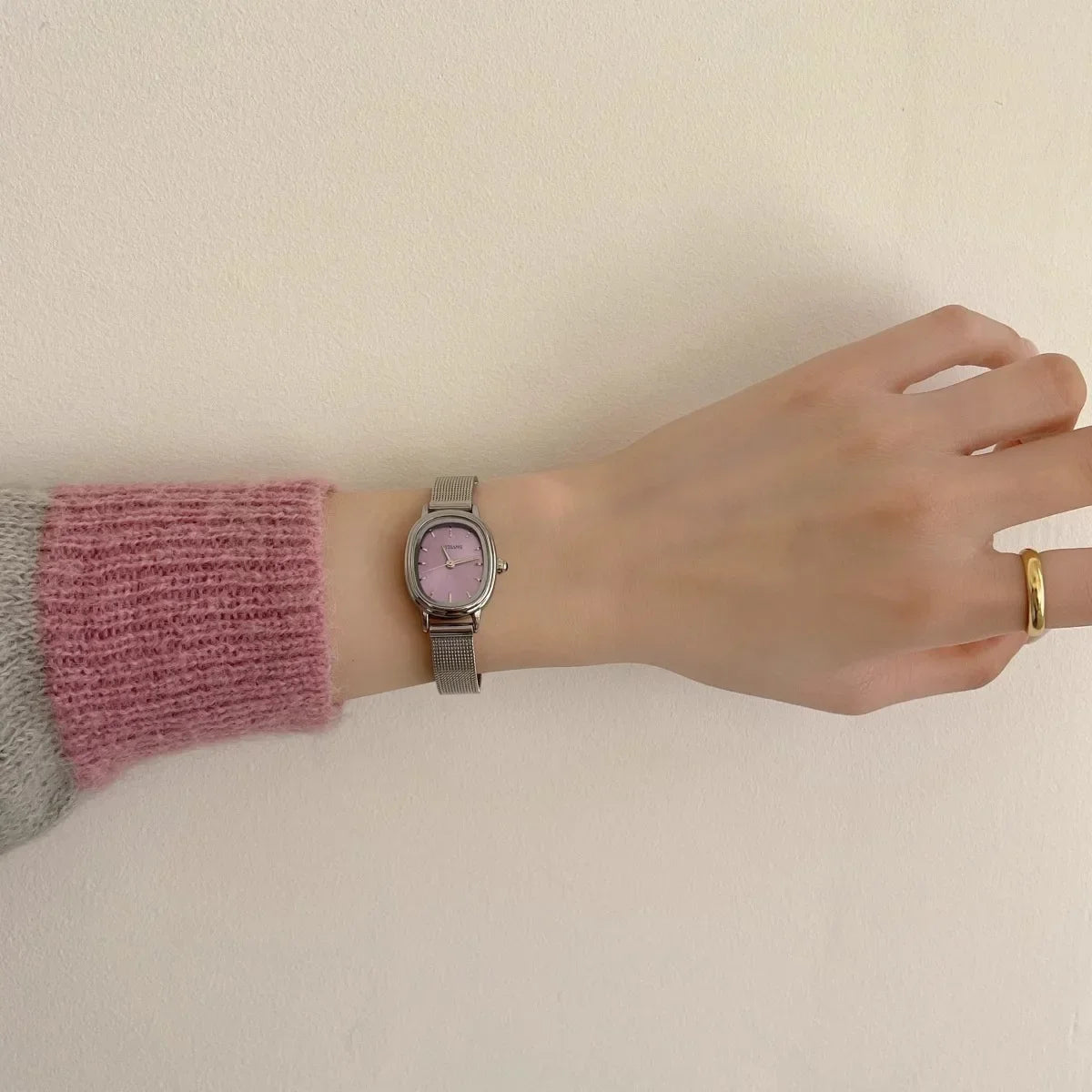 Small Oval Dial Green