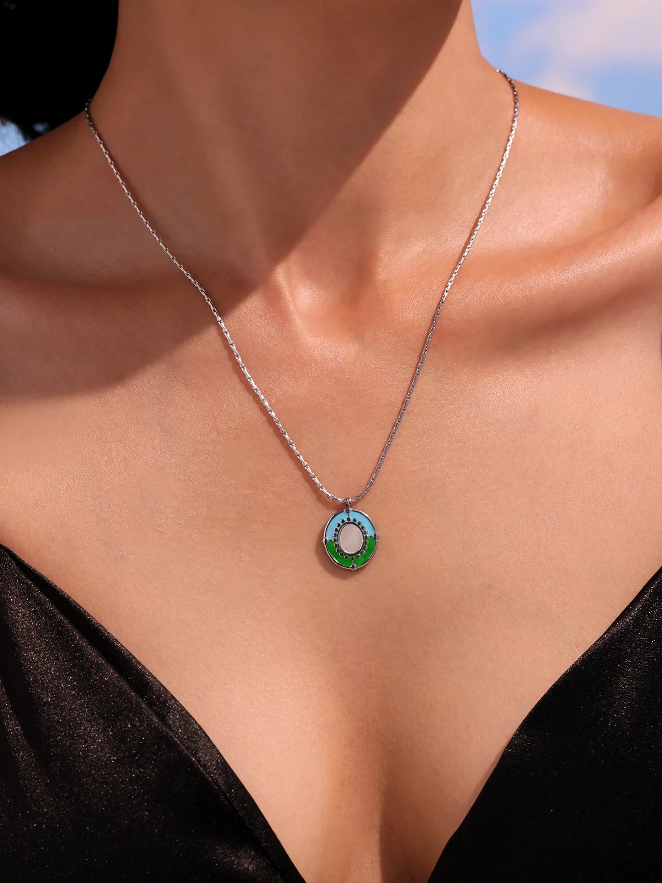 Niche Necklace