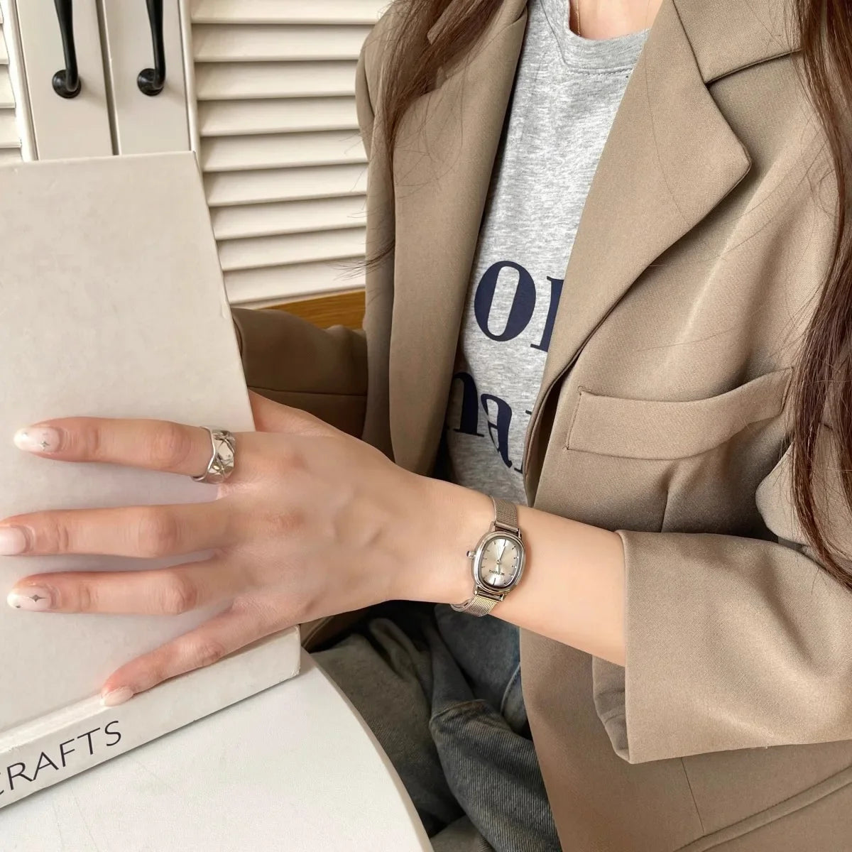 Small Oval Dial Green