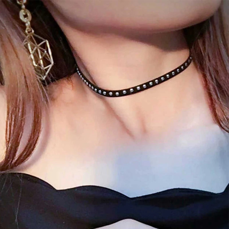 1 Black Choker Collarbone