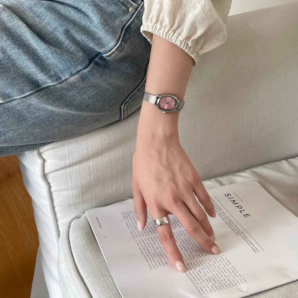 Small Oval Dial Green